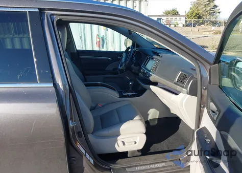 2017 Toyota Highlander Limited z USA, uszkodzony, nr VIN 5TDDZRFH2HS422546